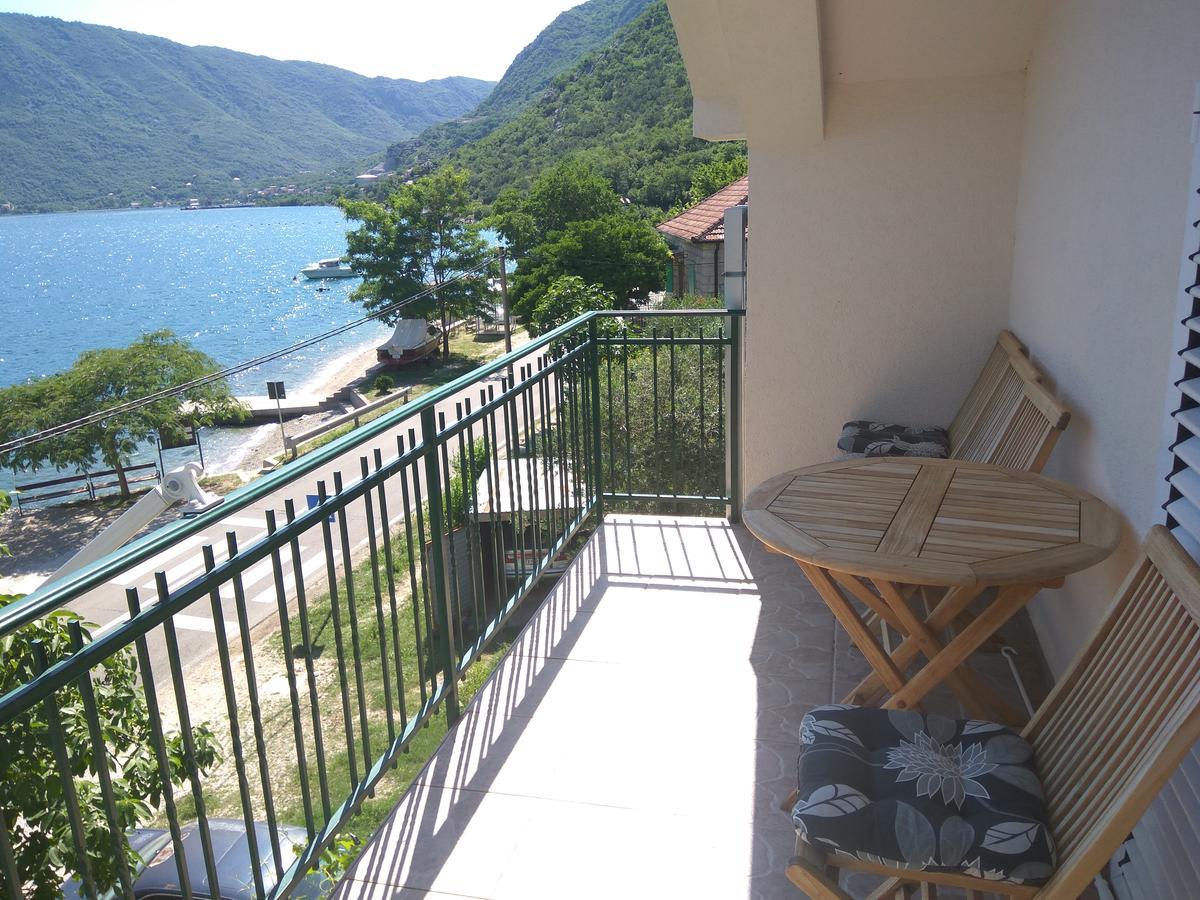 Apartmani Villa Radovic Risan Exterior foto